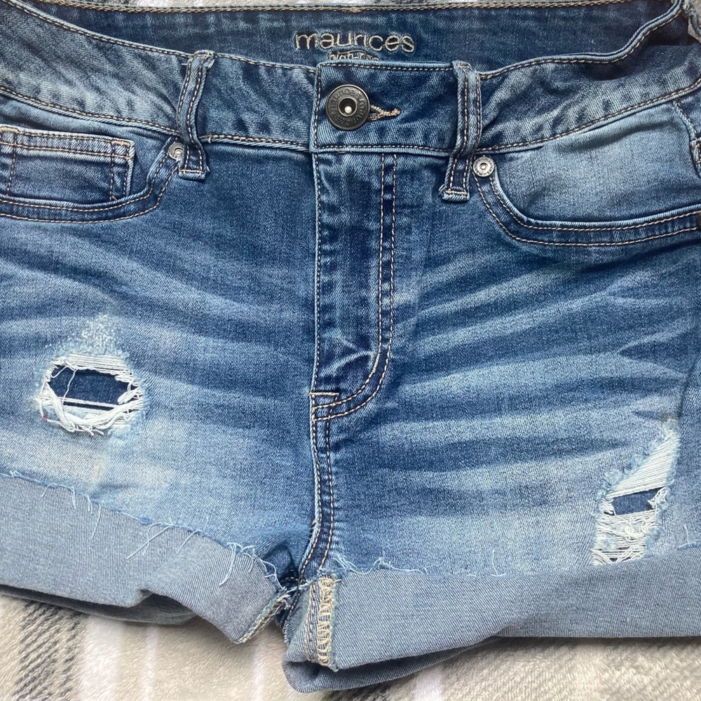 Maurices cut-off shorts